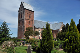 Die mittelalterliche St. Johannis-Kirche in Nieblum
